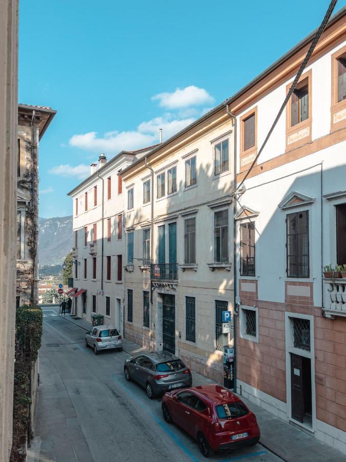 Living Down Town Apartment Bassano del Grappa Luaran gambar